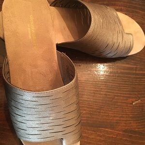 NWOT Cloudwalkers by Avenue size 10